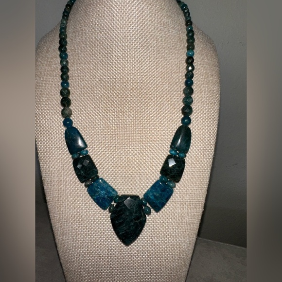Turquoise bead necklace by Jay King - Picture 1 of 13